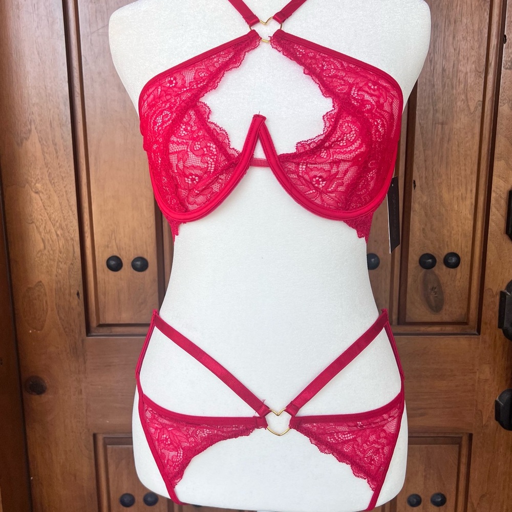 NEW! Frederick’s of Hollywood Lover 2 piece Lingerie Set L/XL Valentine’s Day‎